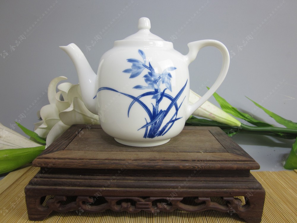 7头青花茶具--兰花