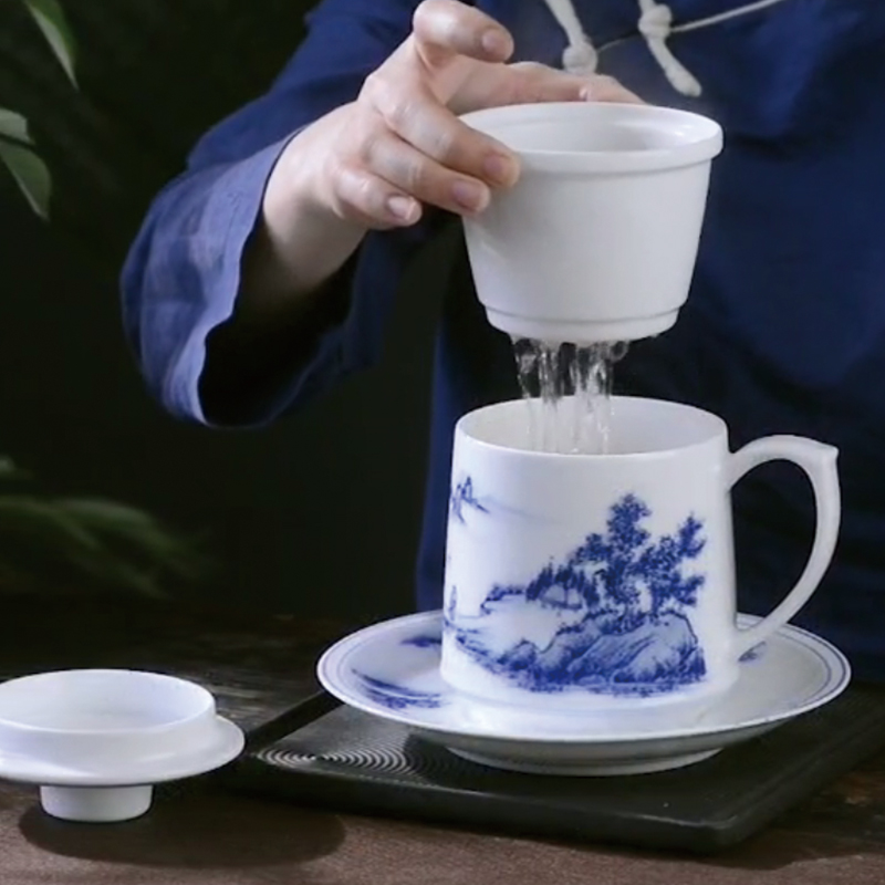 手工绘画大福杯碟--青山秀水