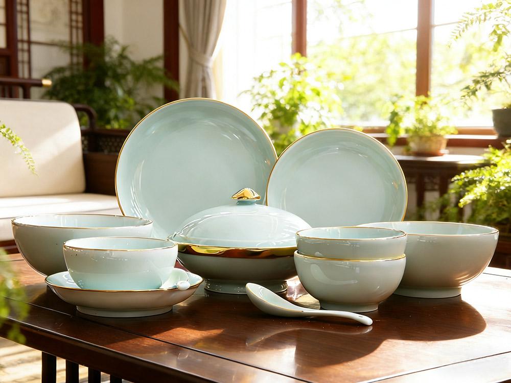 38头全手工青釉金镶玉中餐具