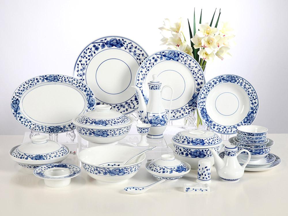 111头釉下手绘青花中餐具--花满园