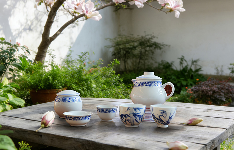 13头手绘青花牡丹花边纹茶具