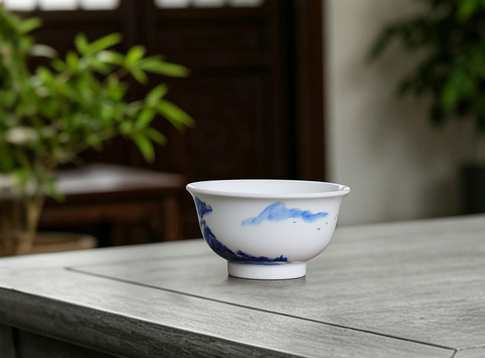 全手工青花重工山水金品压手杯