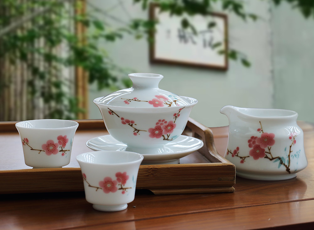 6头釉中彩玉泥翠竹红梅茶具